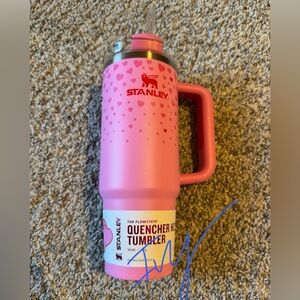 NEW 30oz AUTHENTIC Limited Edition Valentines Day Stanley